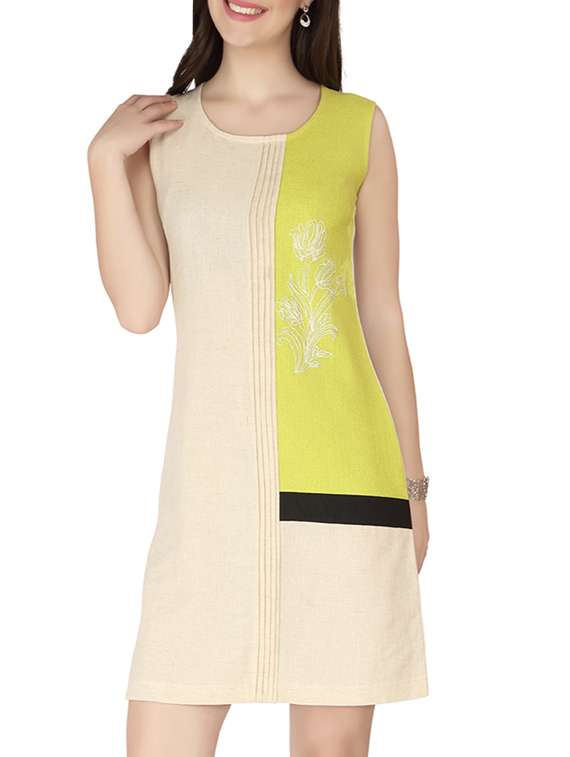 beige sleeveless sheath dress