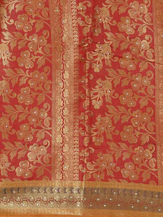 white kanjivaram silk saree with blouse - 13885500 - Standard Image - 3