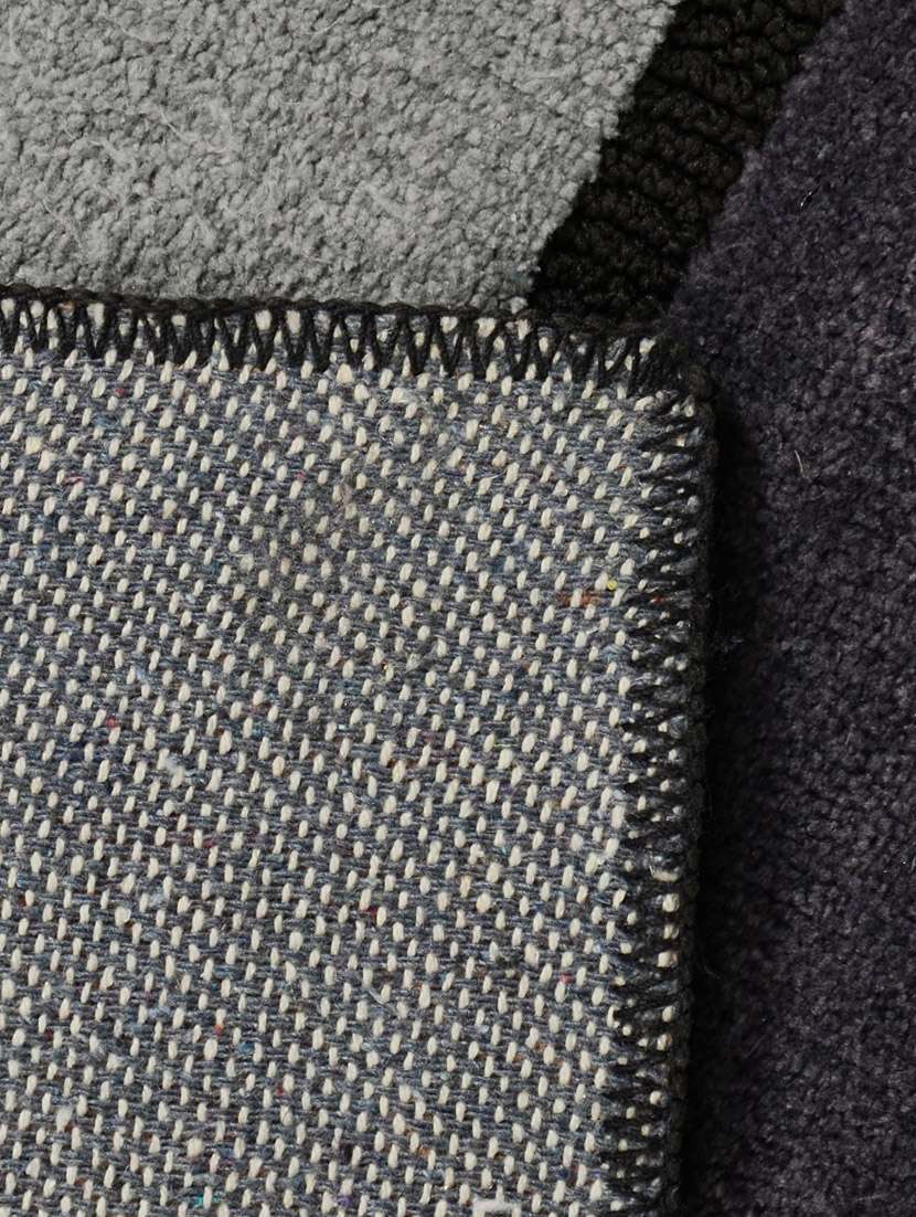 luxurious soft touch microfiber floor carpet - 14235885 - Standard Image - 3