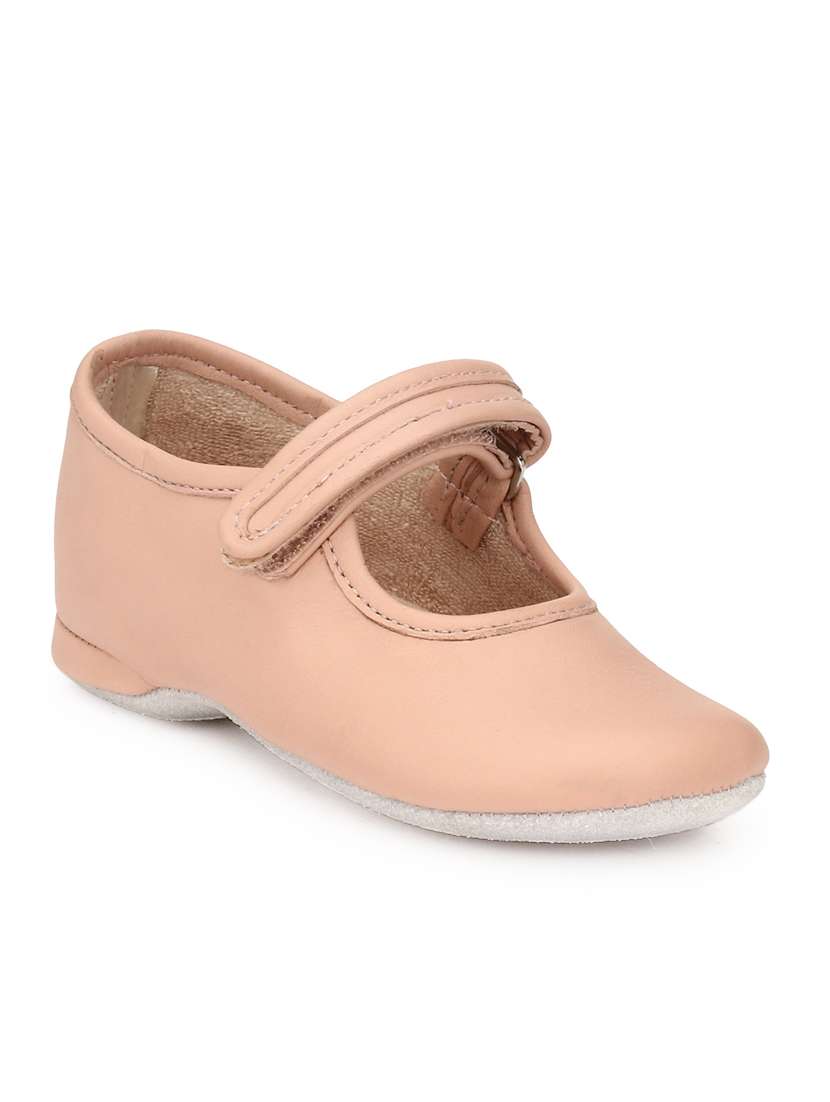 limeroad sandals and floaters