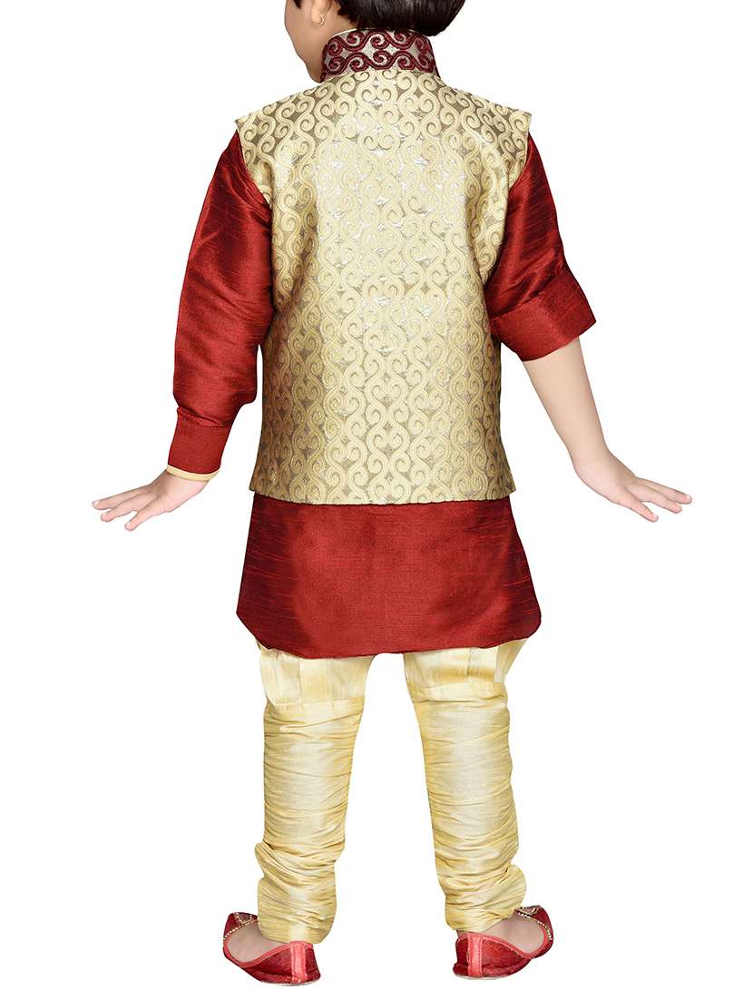 red silk blend sherwani set - 14397232 -  Standard Image - 3