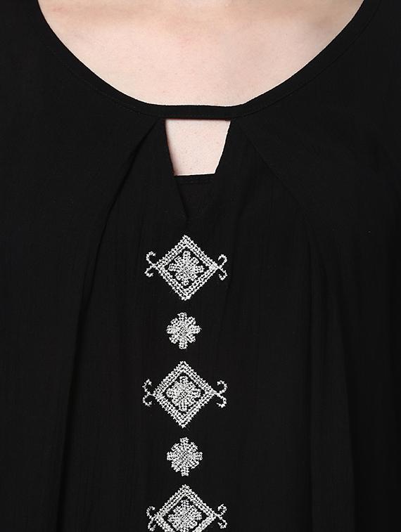 black solid top - 14470283 - Standard Image - 3