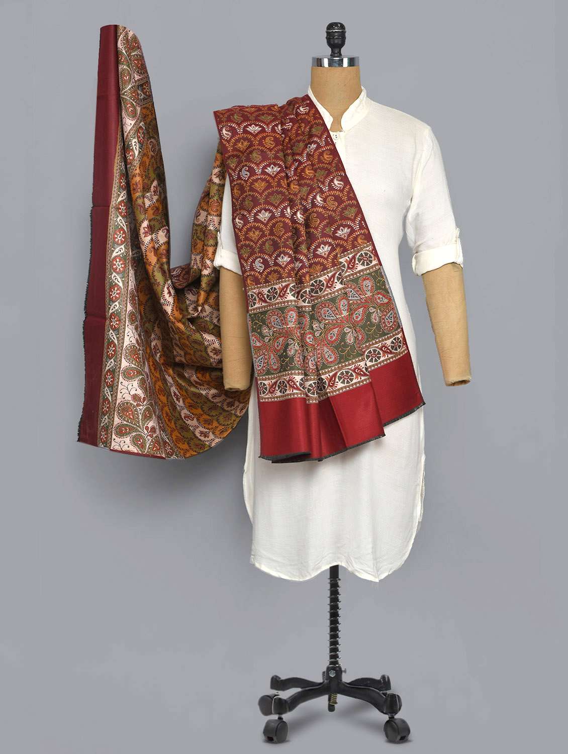 maroon colored shawl