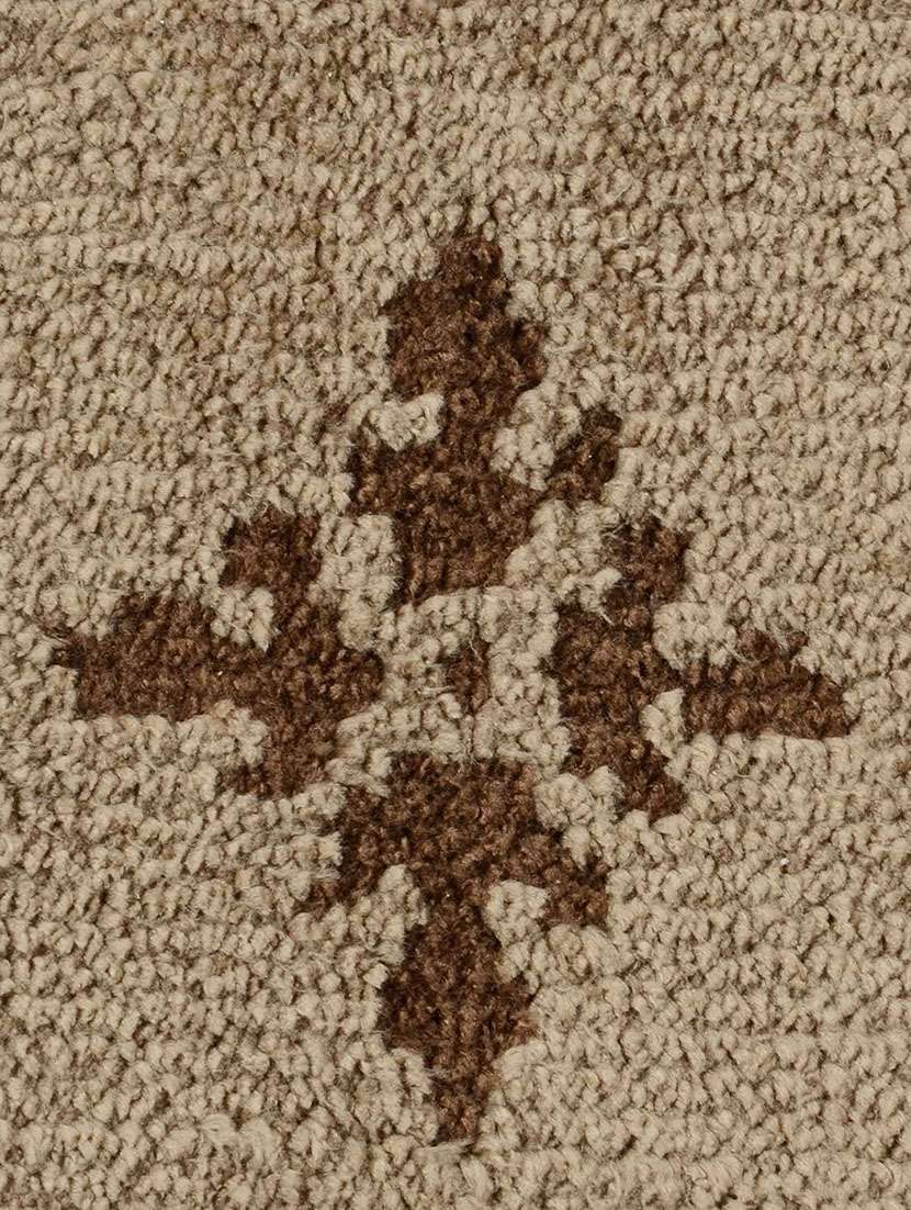 100% micro polyester super soft heavy duty unique design floor carpet. size is 5x7 feet - 14655380 -  Standard Image - 3