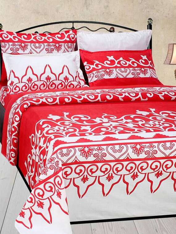 ethnic print double bedsheet with 2 pillow covers