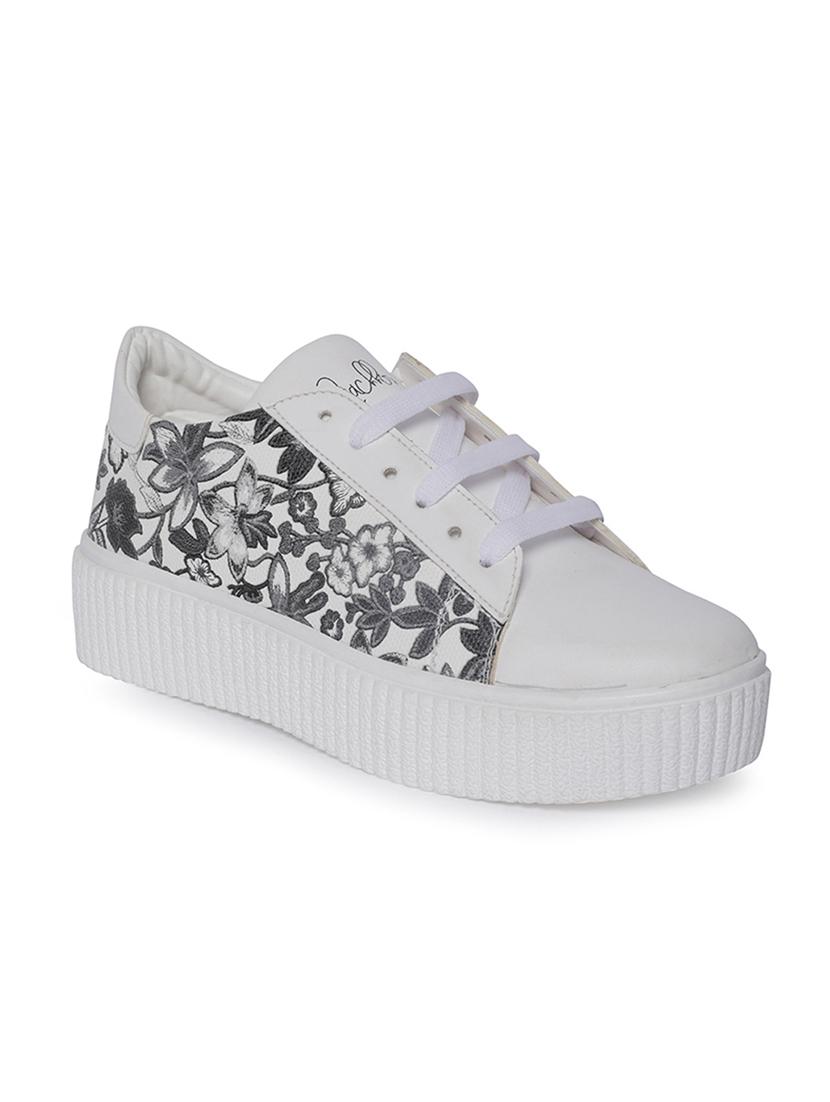 white plimsolls sneaker - 14732106 - Zoom Image - 0