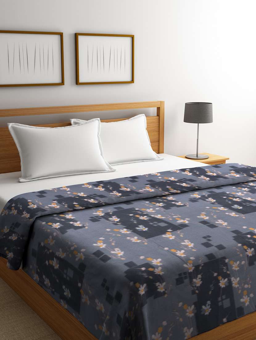 Buy online Bombay Dyeing Christine Double Blanket from quilts