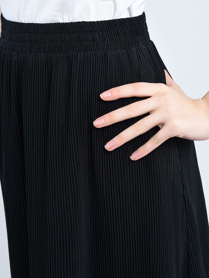 Black Solid Crepe Maxi Skirt