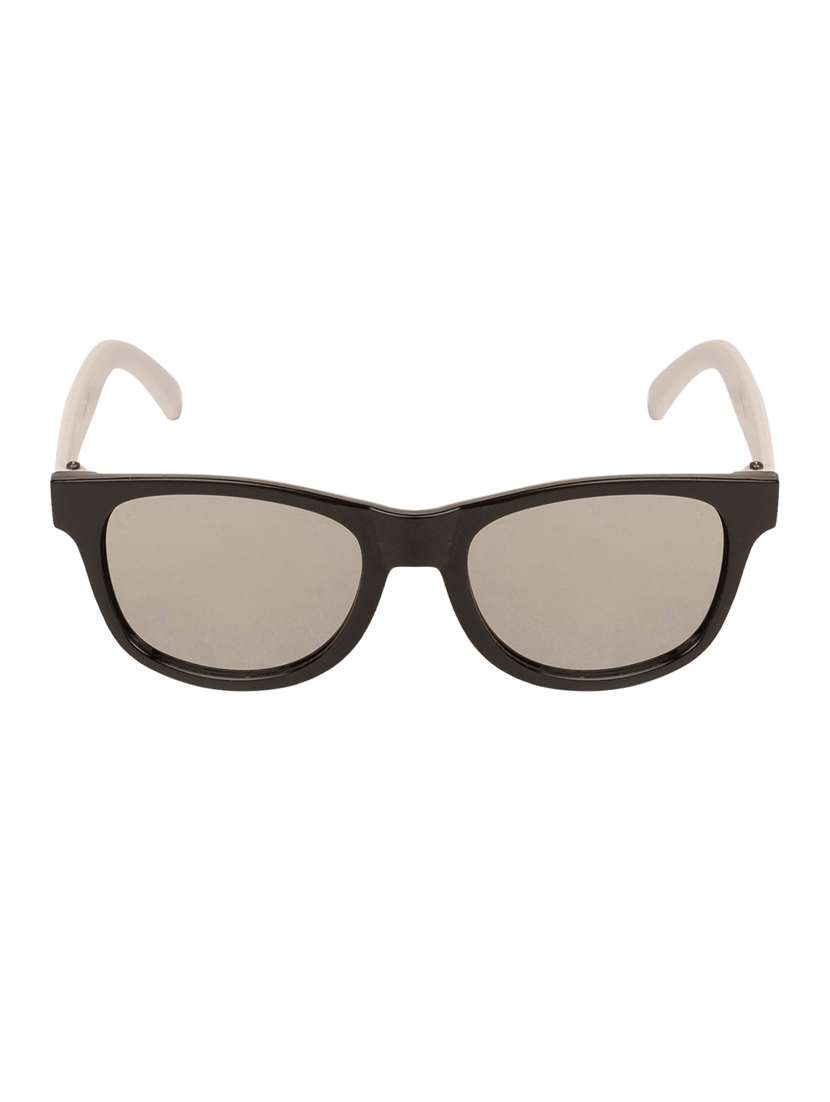 black polycarbonate sunglass