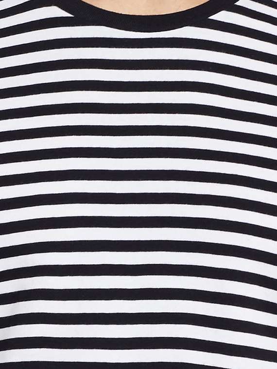 monochrome striped t-shirt - 15170605 -  Standard Image - 3