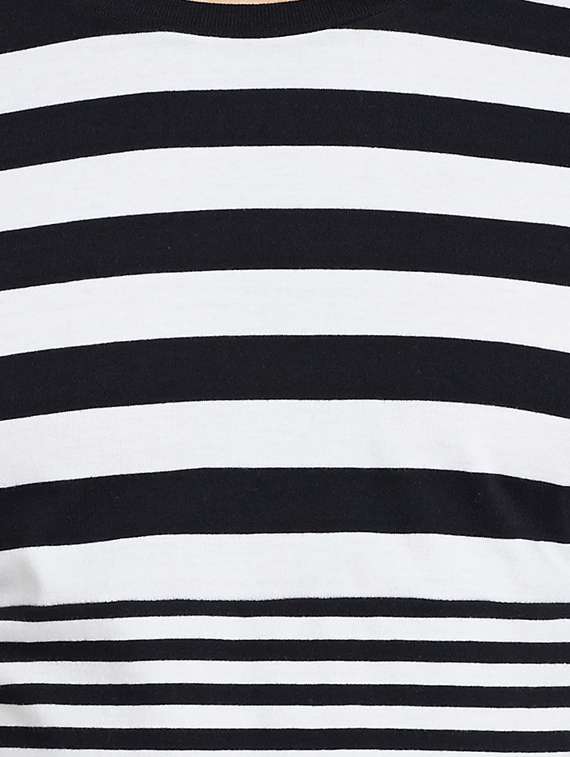 black monochrome t-shirt - 15170622 -  Standard Image - 3