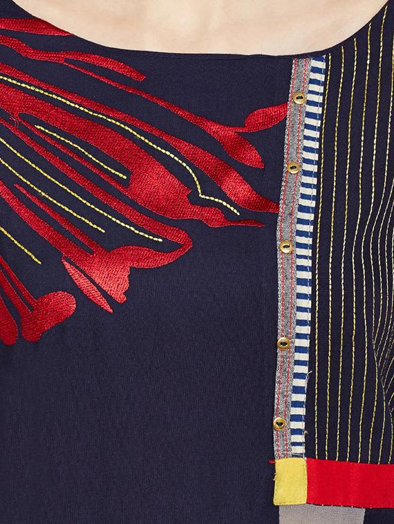 embroidered straight kurta - 15189583 - Standard Image - 3