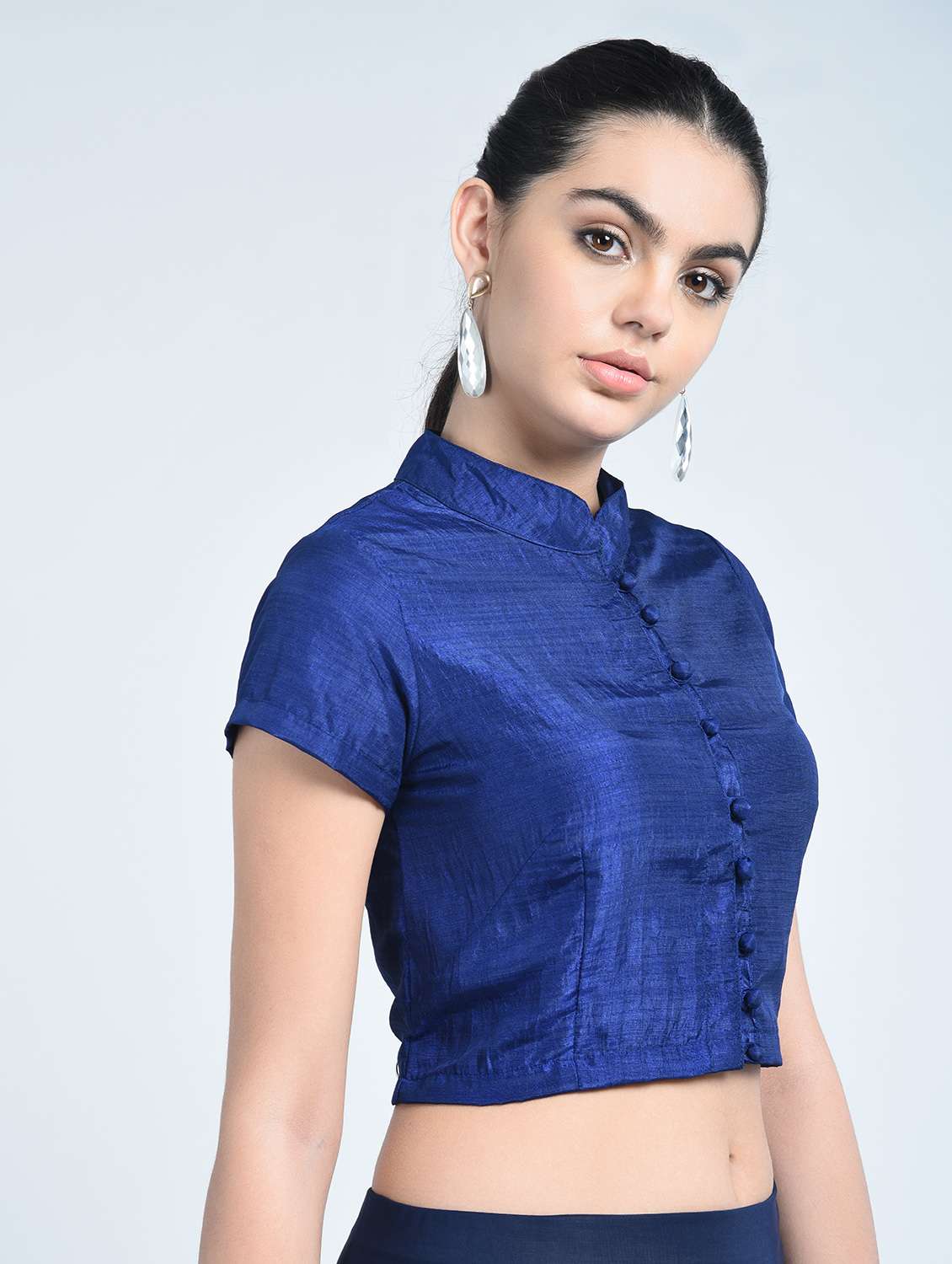backless solid blouse