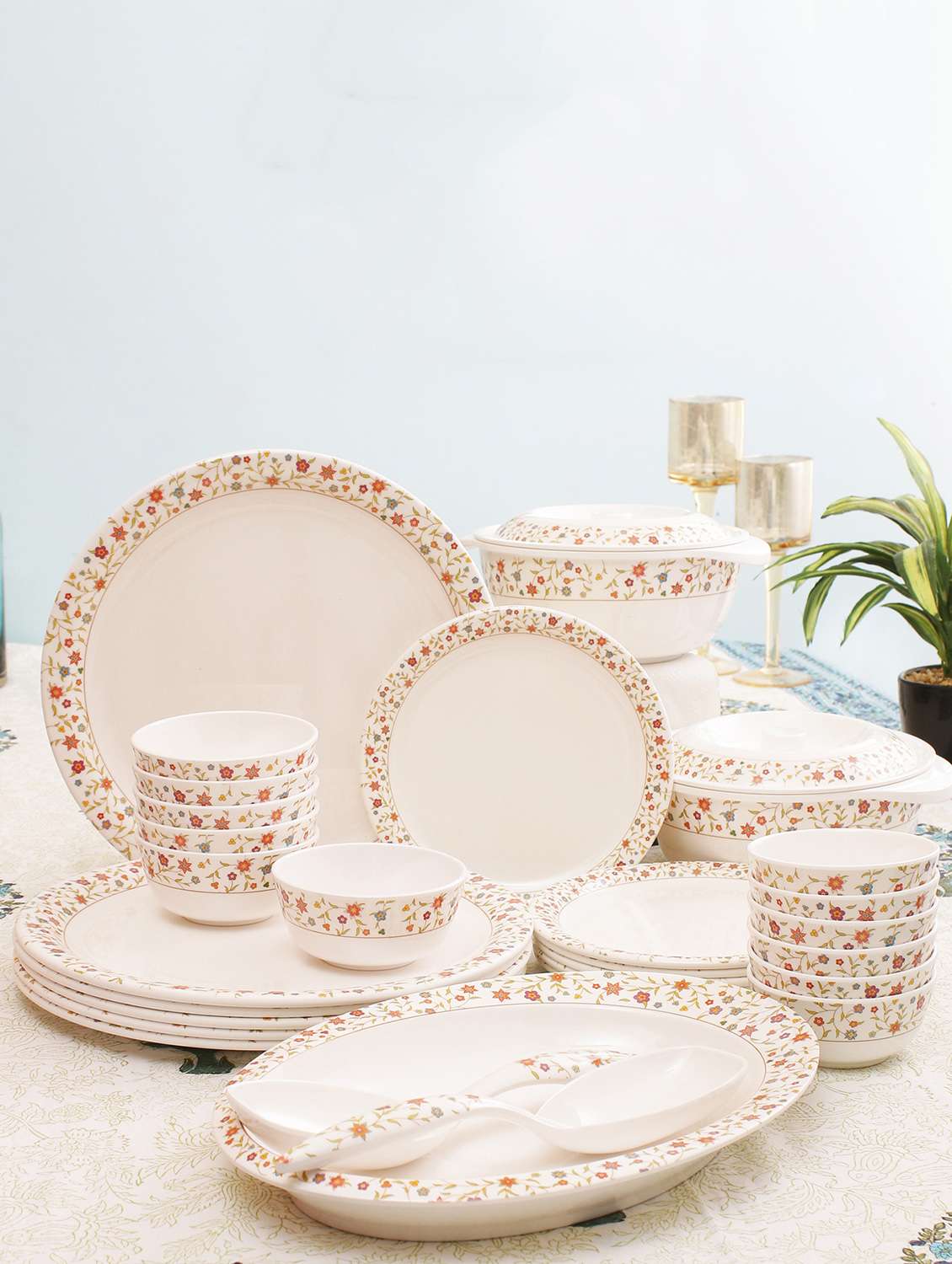 31 pieces intricate round melamine dinner set
