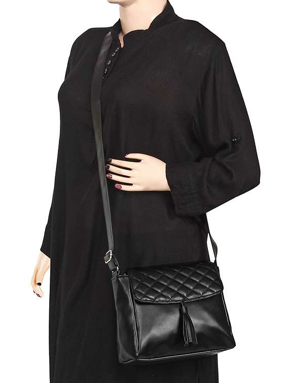 black leatherette (pu) sling bag - 15421013 -  Standard Image - 5