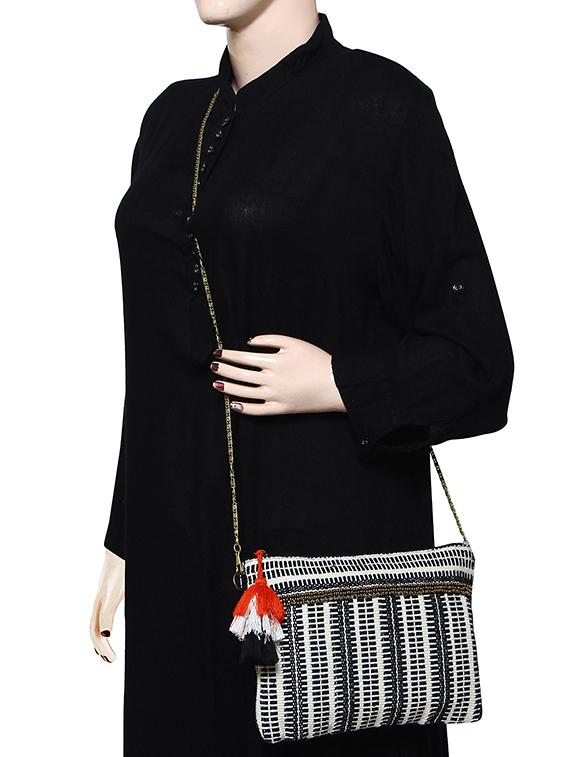 black textured messenger sling bag - 15421033 - Standard Image - 5