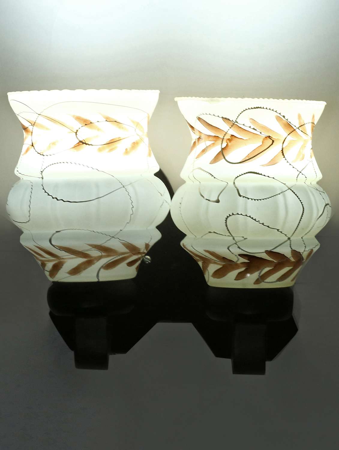 new stylish twins hand decorative colorful glass wall lamp light with royal wooden fitting dn-2wa6 - 15489684 -  Zoom Image - 0