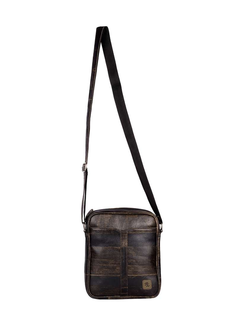 brown leather messengerbag - 15497925 - Standard Image - 3