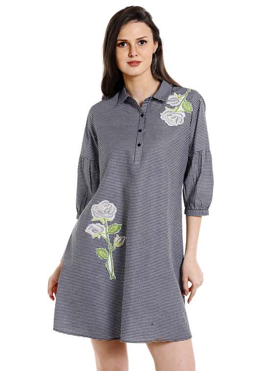 embroidered detail checkered dress