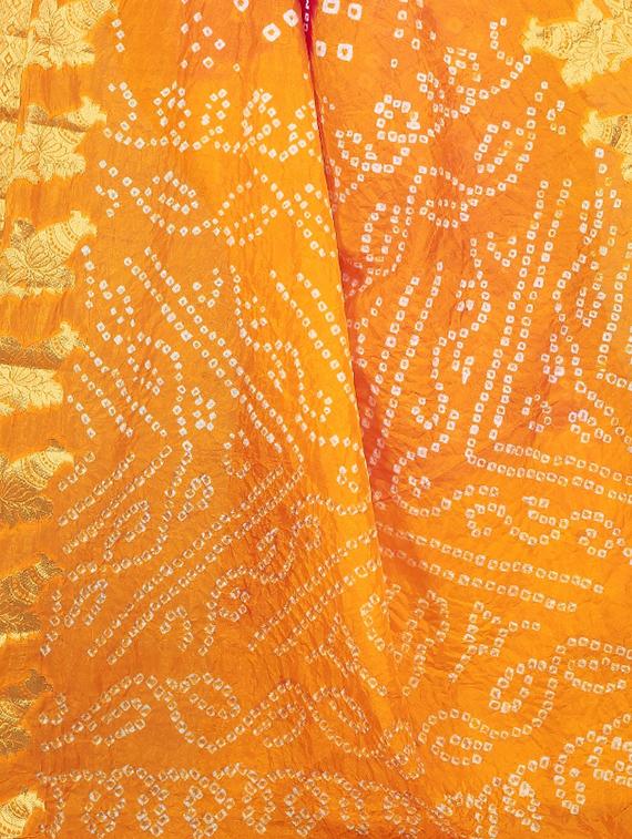 zari bordered bandhani saree with blouse - 15534415 - Standard Image - 3