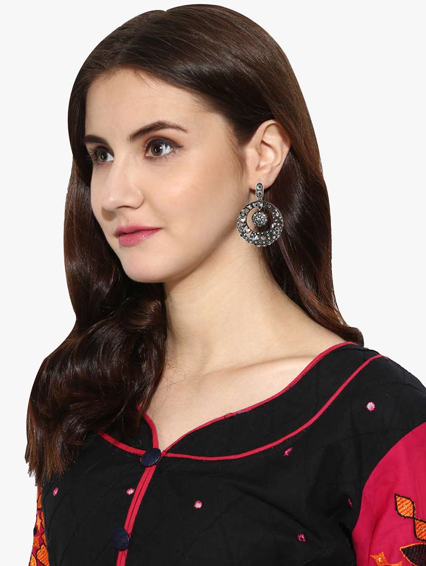 silver metal drop earring