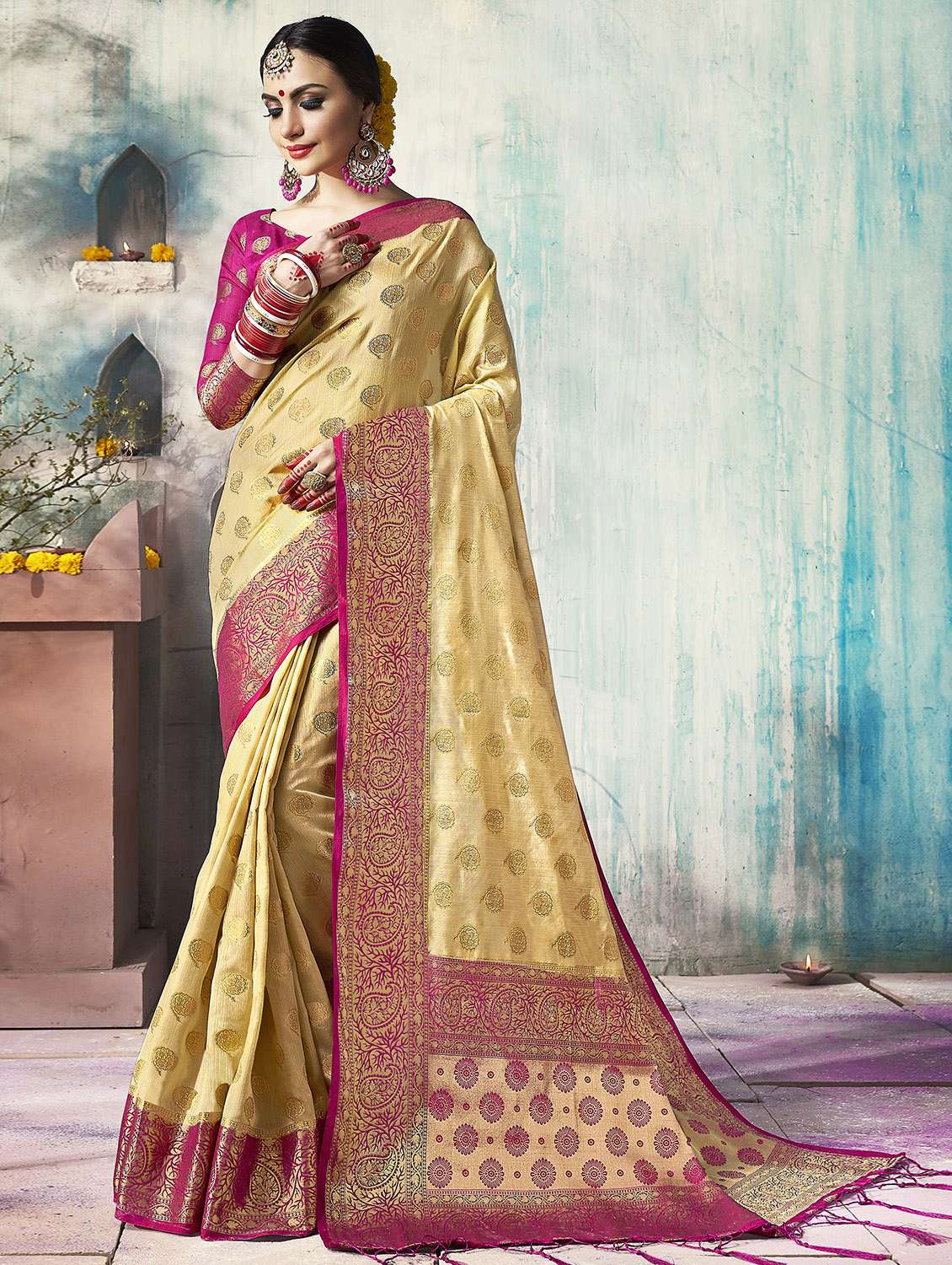 zari motifs woven saree with blouse