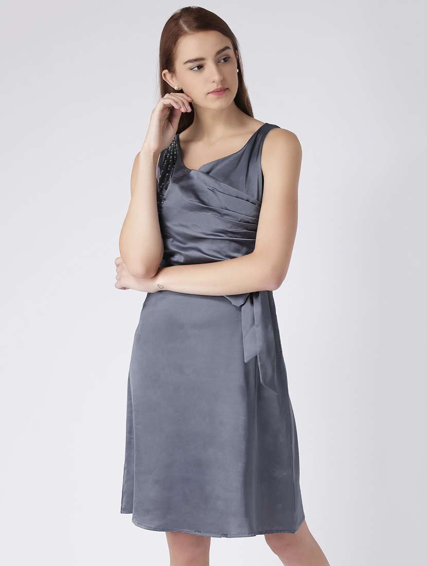 Pleat detail tie knot belted dress