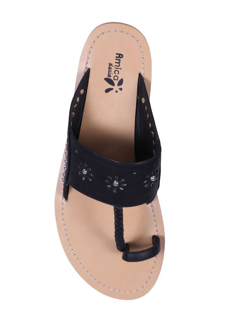 black one toe kolhapuris - 15650248 -  Standard Image - 3