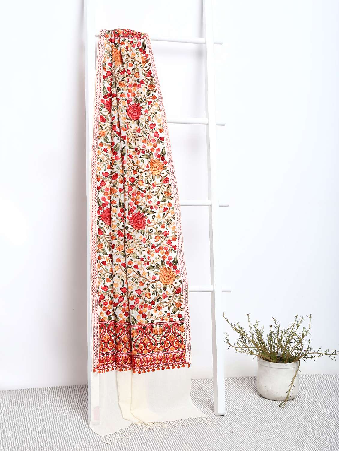 pashmina wool embroidered shawl - 15655287 -  Zoom Image - 0