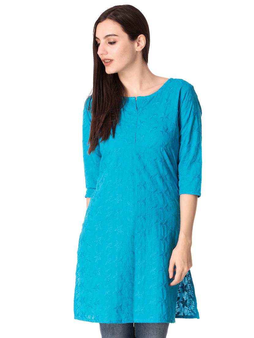 embroidered straight kurta - 15655681 -  Zoom Image - 0