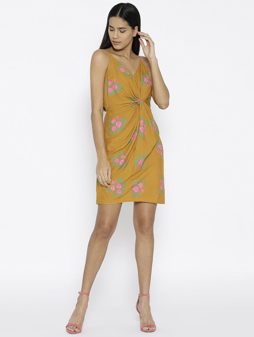 front twist strap printed dress - 15670193 - Standard Image - 3