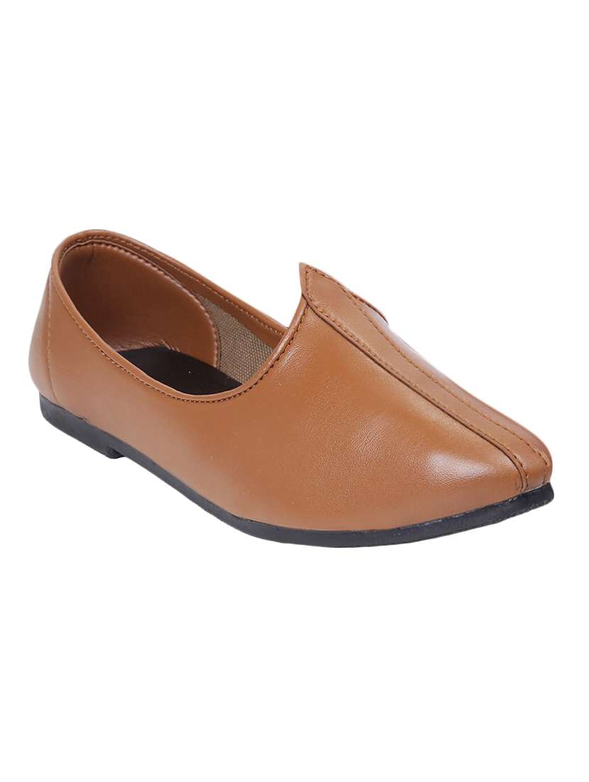 vitoria tan leatherette slip on jutis - 15728644 - Zoom Image - 0