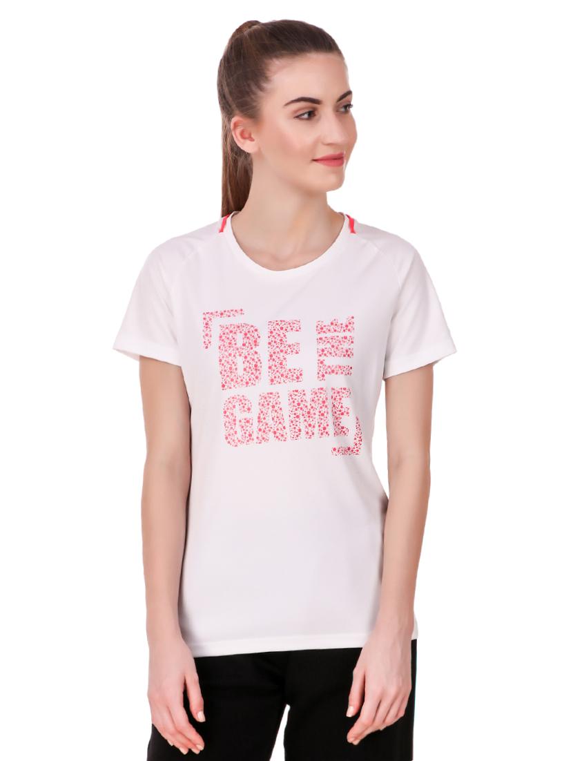 raglan sleeved graphic tee