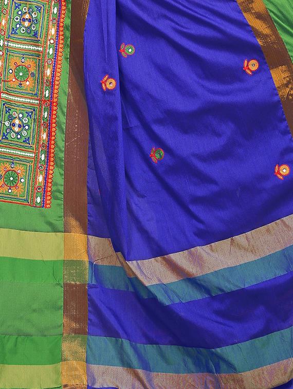 women's embroidered saree with blouse - 15876870 - Standard Image - 3