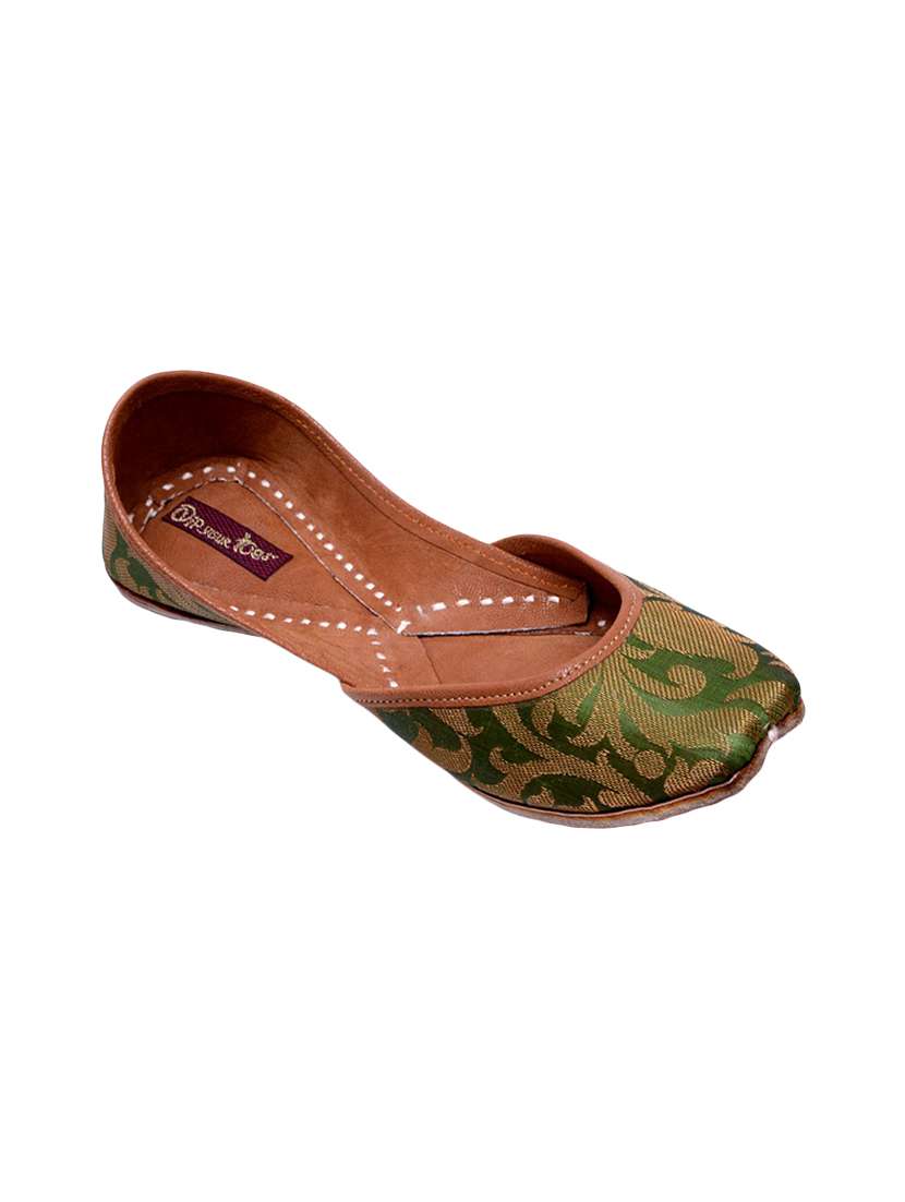 green slip on jutis