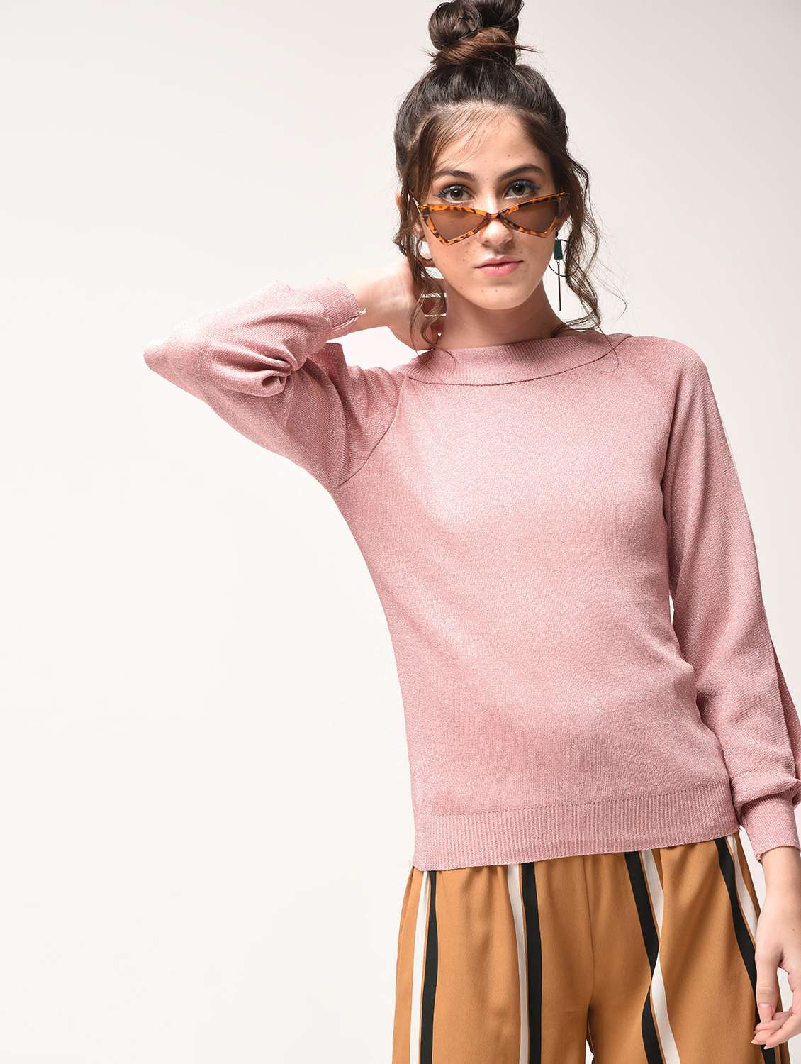 slit raglan sleeved pullover
