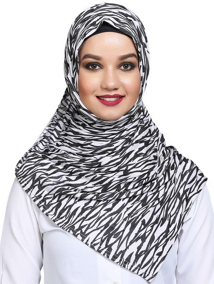 black and white printed scarf