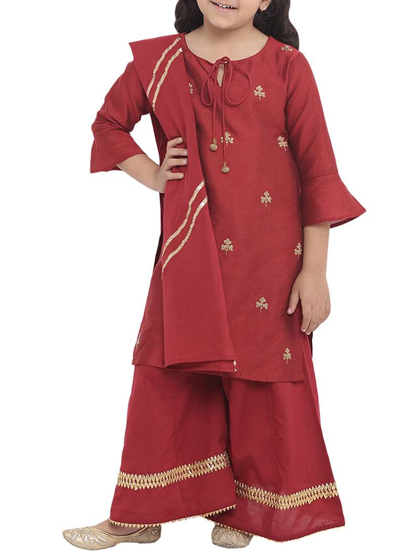 red cotton suit set - 16128717 - Zoom Image - 0