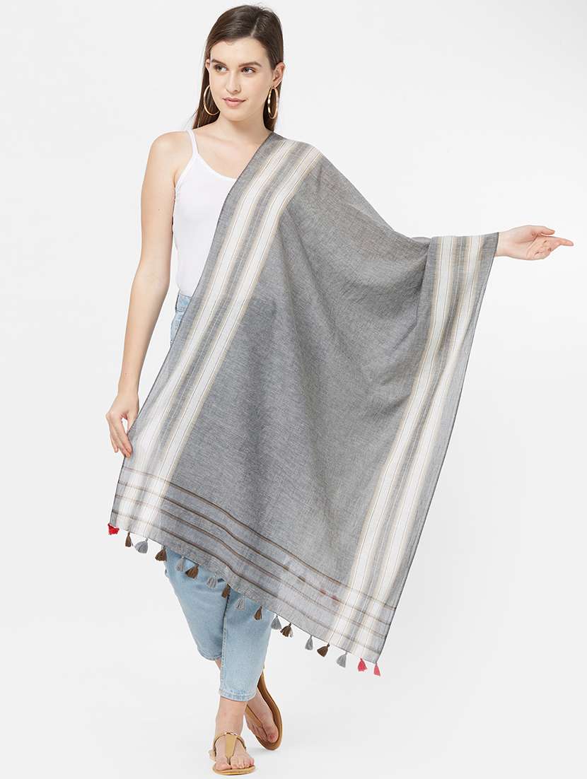 women's grey stole
