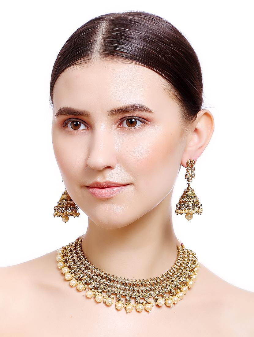gold metal set - 16239250 - Standard Image - 5