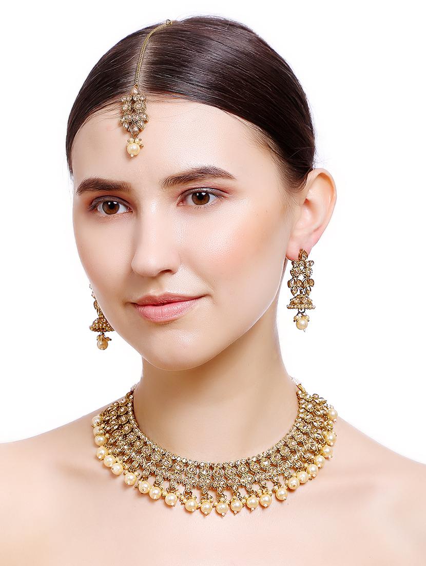 gold metal set - 16239255 - Standard Image - 5