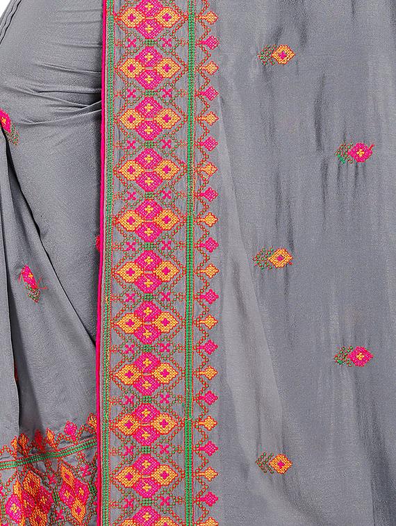 grey georgette embroidered saree with blouse - 16360478 - Standard Image - 3