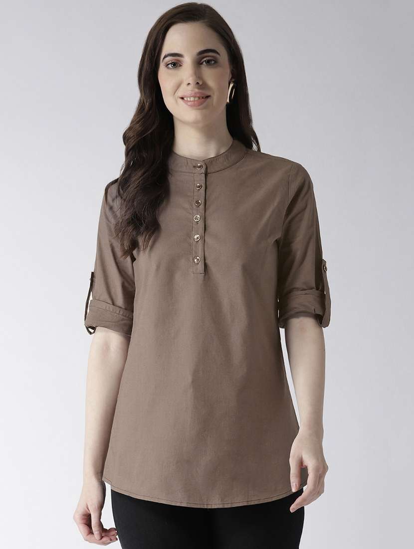 roll-up sleeves curved hem top