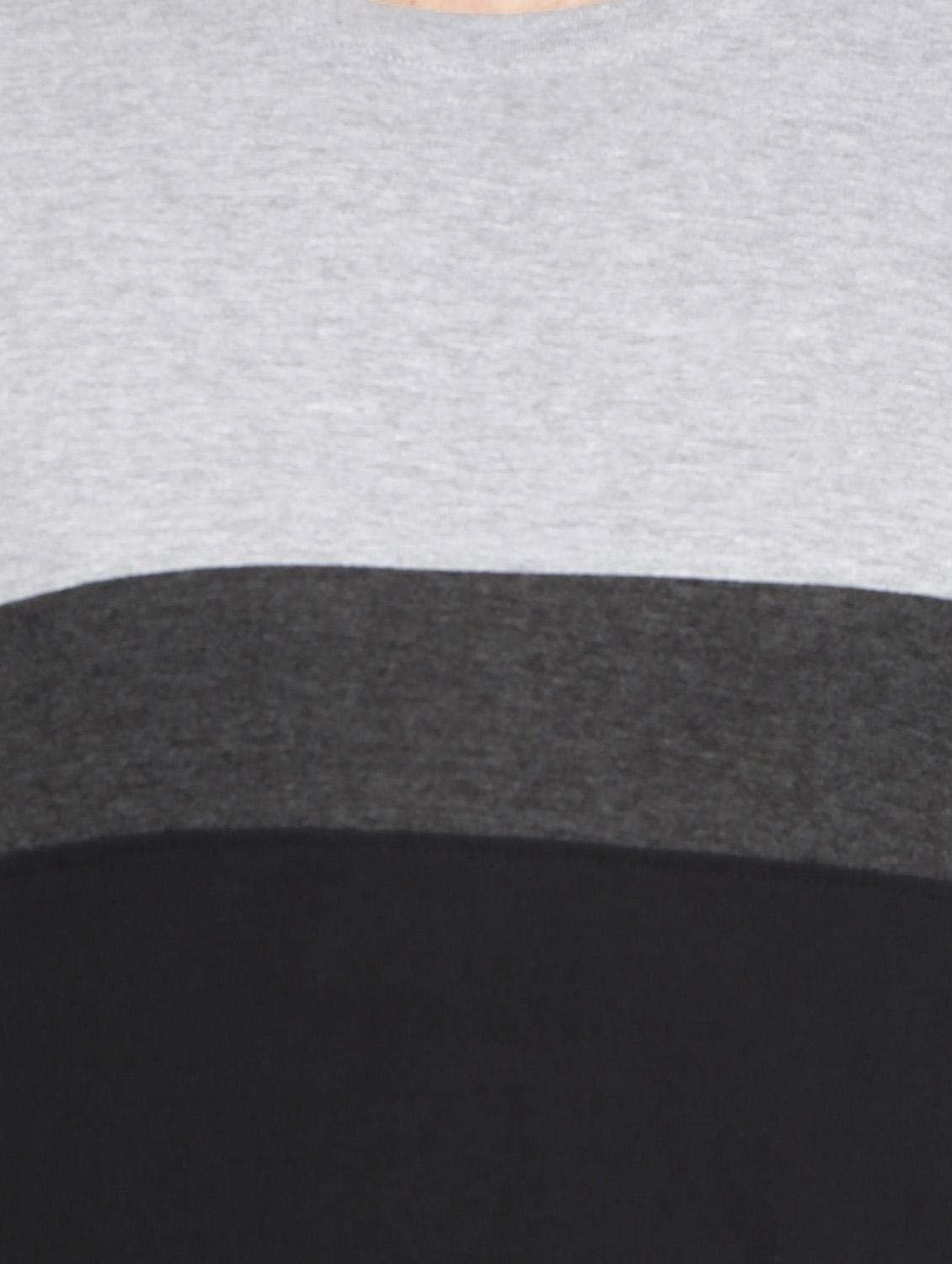 men round neck color block t-shirt - 16425094 - Standard Image - 3