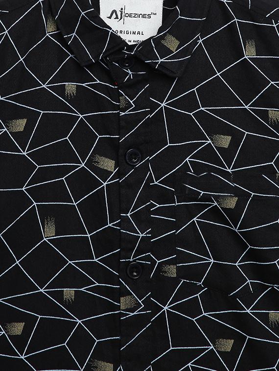 roll up sleeve geometric print shirt - 16483317 - Standard Image - 3