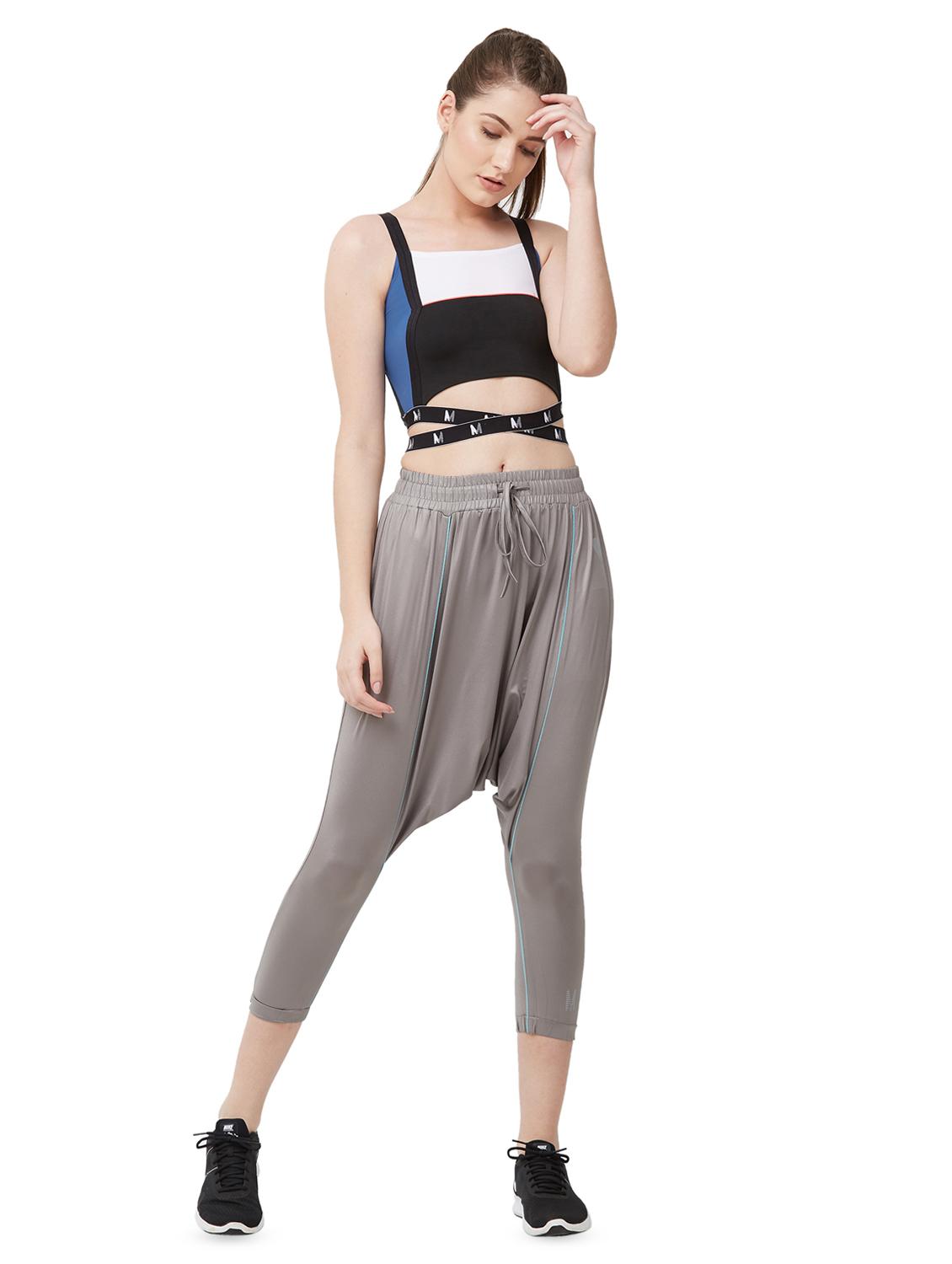 color block criss cross crop top - 16585208 - Standard Image - 3