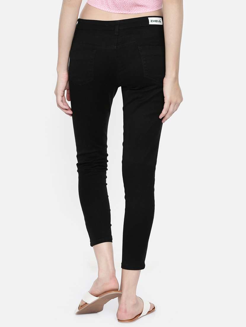skinny fit cropped jeans  - 16643904 -  Standard Image - 3