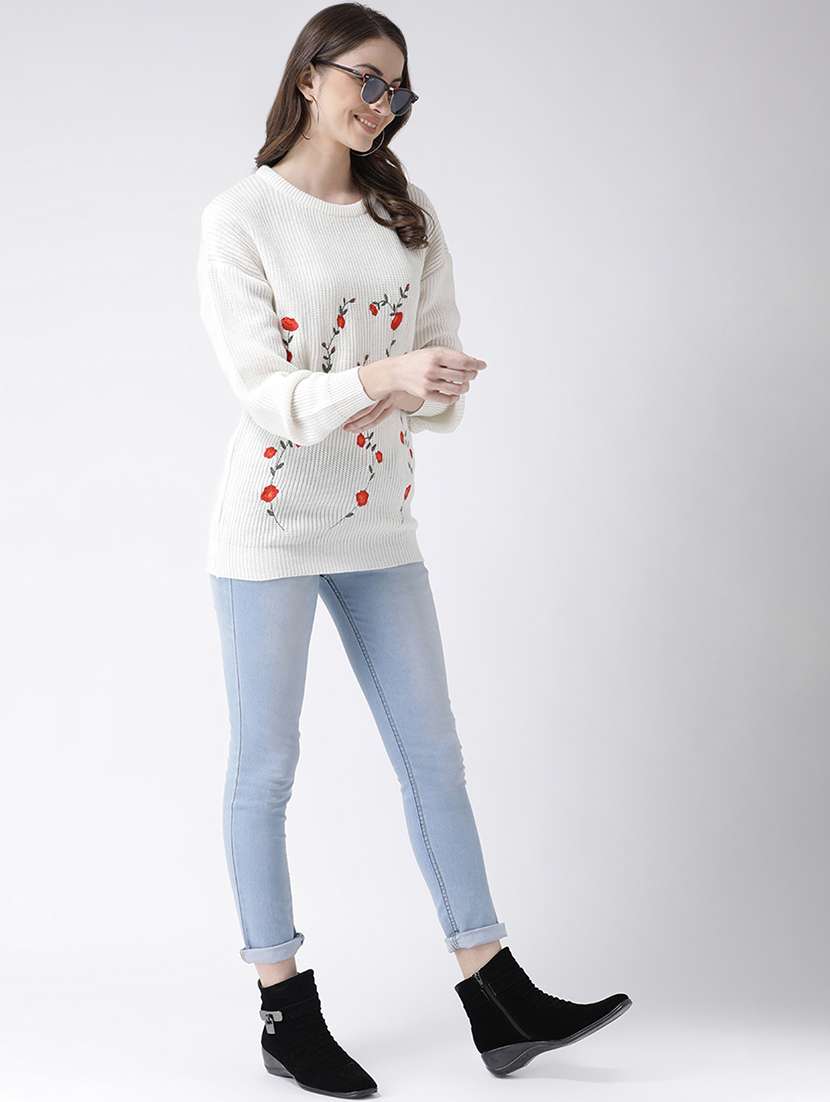 round neck embroidered pullover