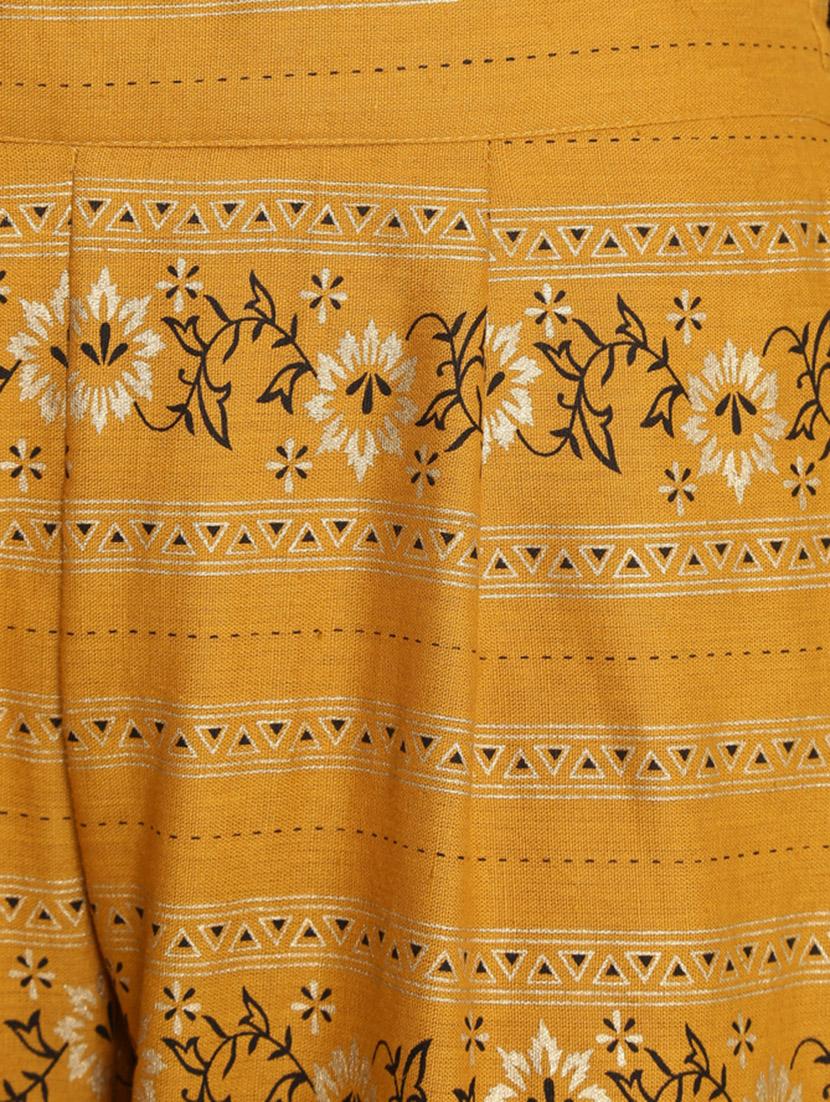 ethnic motifs high-slit kurta palazzo set - 16659139 - Standard Image - 5