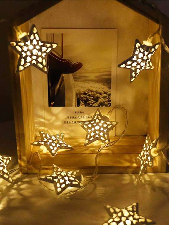 star shaped design golden lights